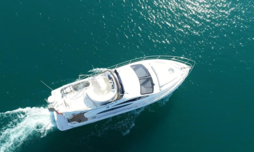 Azimut 45 15 Pax Motor Yacht for Hourly and Daily Tours Dubai Harbour 1